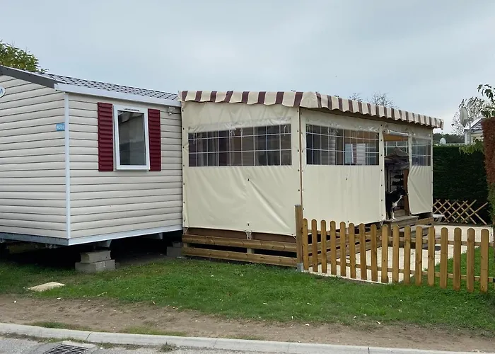 Camping Les Charmettes-Mobile Home Vacances