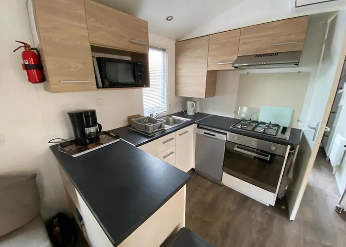 Camping Les Charmettes-Mobile Home Vacances